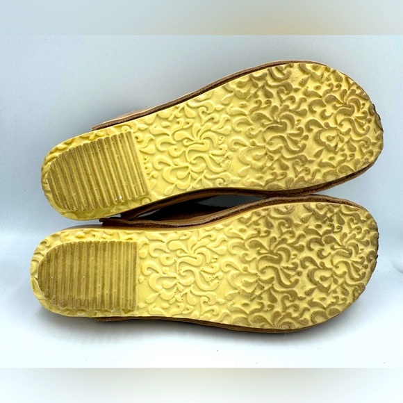 No.6 Sz 39 Women's Tan Slip-On Felt Clogs on Wood Base - Picture 4 of 6